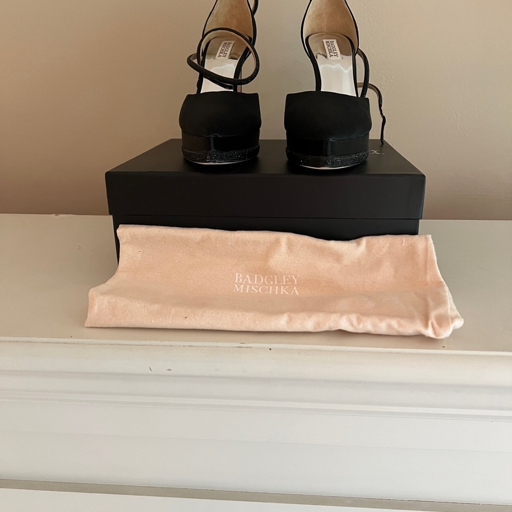 Badgley Mischka Black Heels with Chunky Block Heel